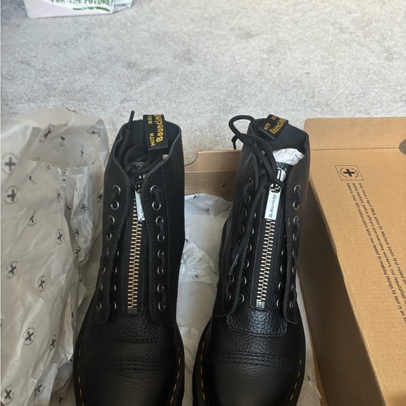 Dr. Martens Black Classic Leather Boots - Picture 3 of 5